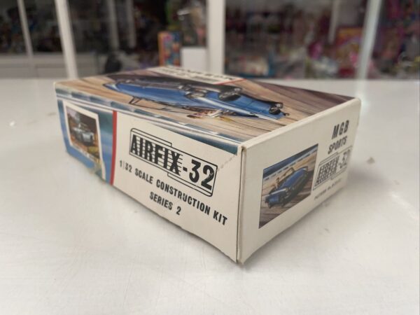 AIRFIX - 32 Scale MGB SPORTS Vintage Kit - immagine 5