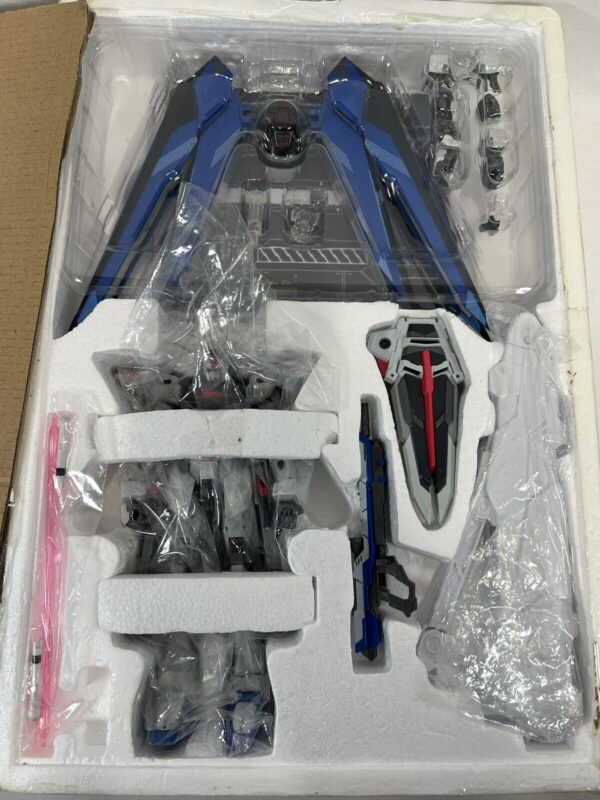 Bandai Serie Metalbuild Freedom Gundam ZGMF-X10R - immagine 6