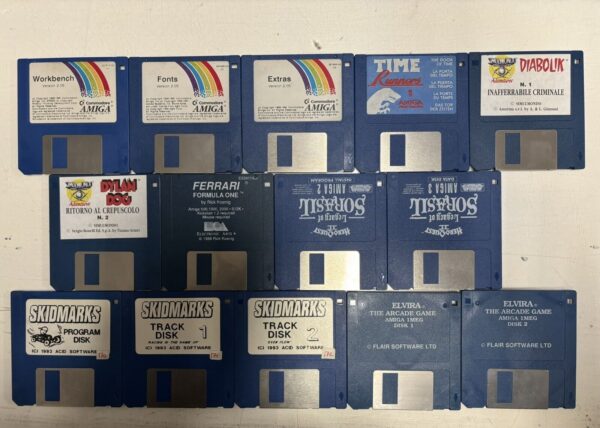 Commodore AMIGA Lotto dischi Workbench + Fonts + Extras + dischi Giochi Vari - immagine 3