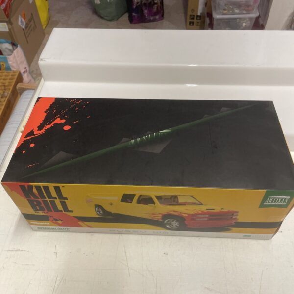 Green Light Artisan - Kill Bill  - 1/18 Pussy Wagon Chevrole - immagine 3