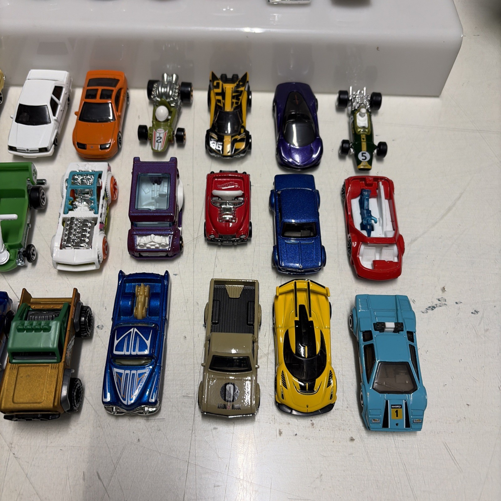 HOT WHEELS Lotto Auto e Mezzi 55 Pezzi Usati Perfetti - immagine 5