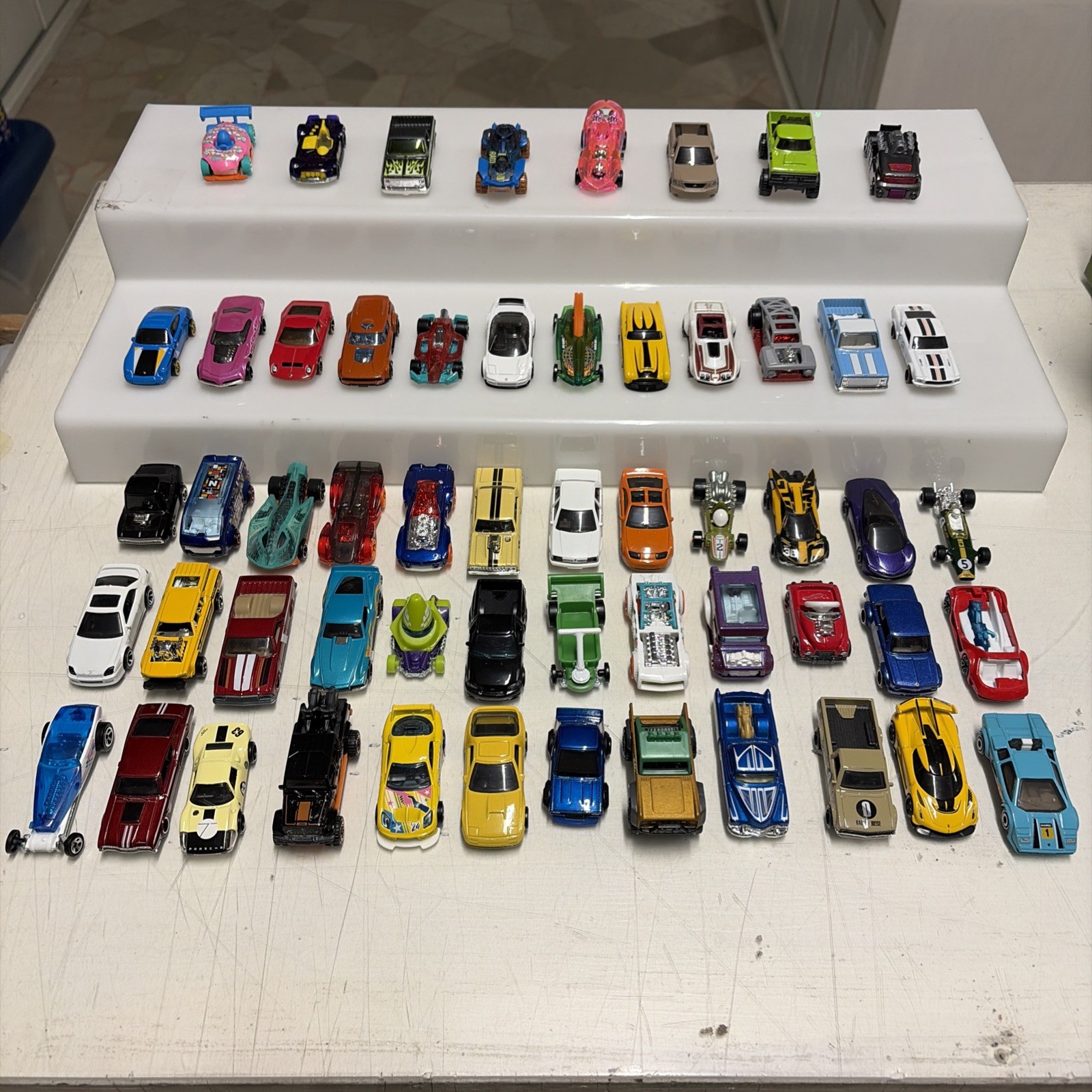 HOT WHEELS Lotto Auto e Mezzi 55 Pezzi Usati Perfetti