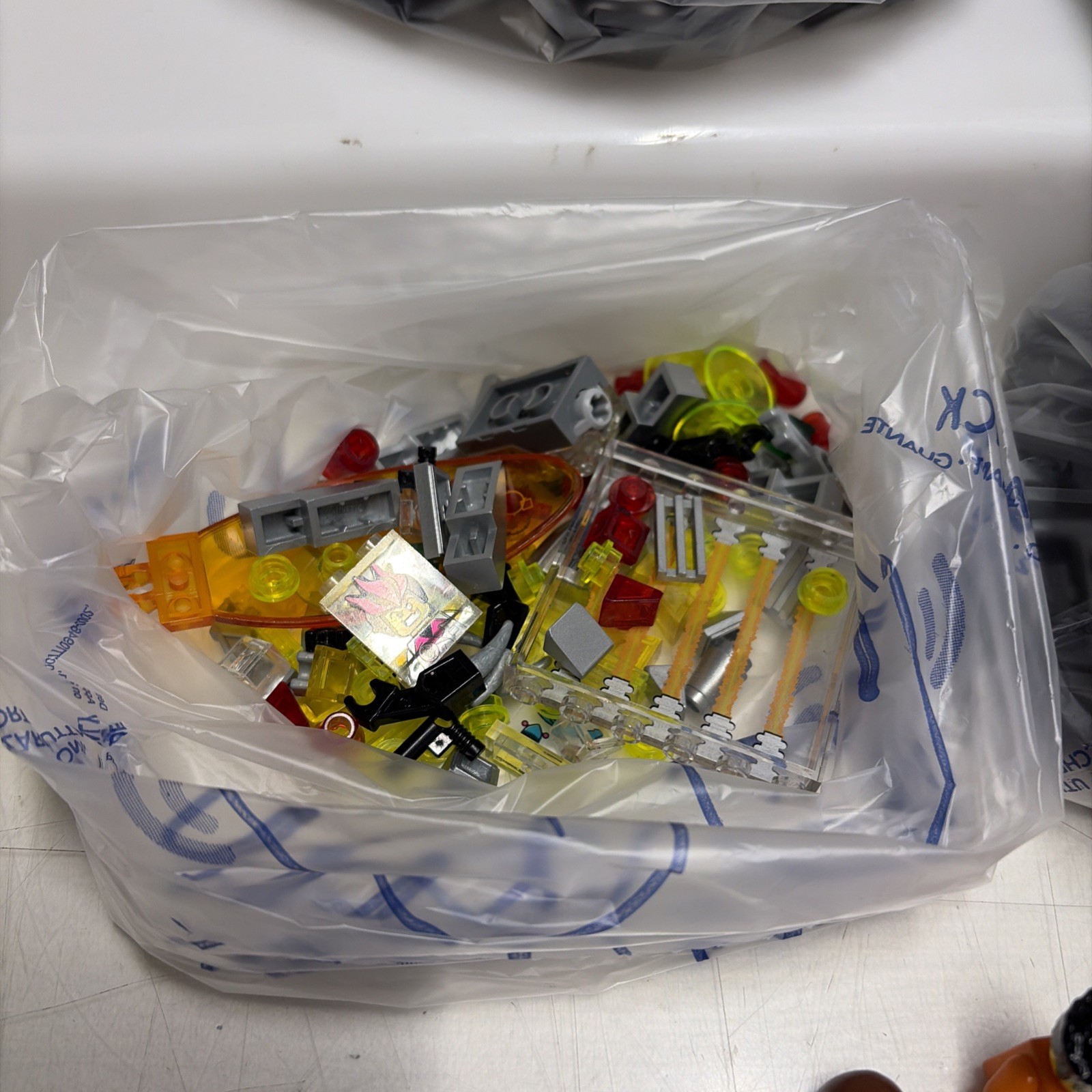 Lego AGENTS 8635 - Mission 6: Mobile Command Center - Completo - immagine 5