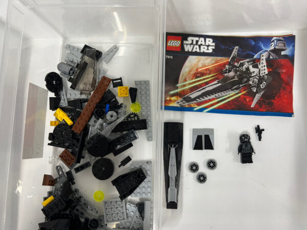 Lego serie Star Wars  Set 7915 Imperial V-Wing Starfighter - immagine 3