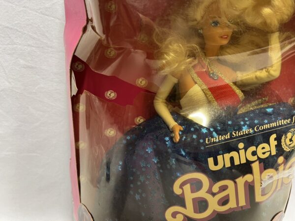 Mattel Barbie - Collector Edition - Barbie  Unicef NRFB 1989 - immagine 8