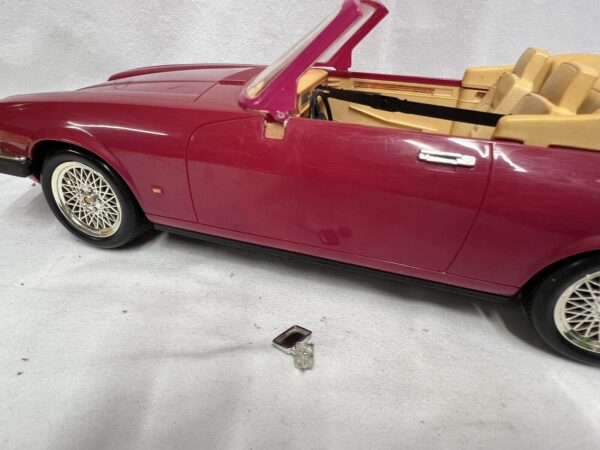 Mattel Serie Barbie Macchina Vintage Jaguar XJS - immagine 13