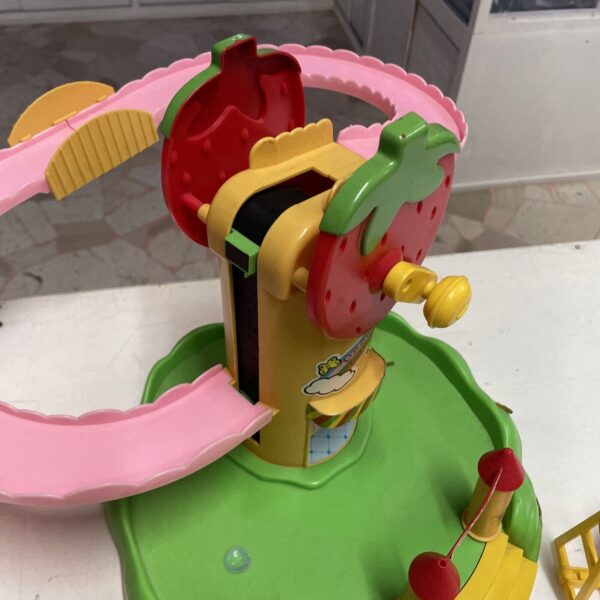 NEW GIOCO ROMA -FRAGOLANDIA Fragol - Castle  Vintage Toy Playset parco giochi - immagine 14