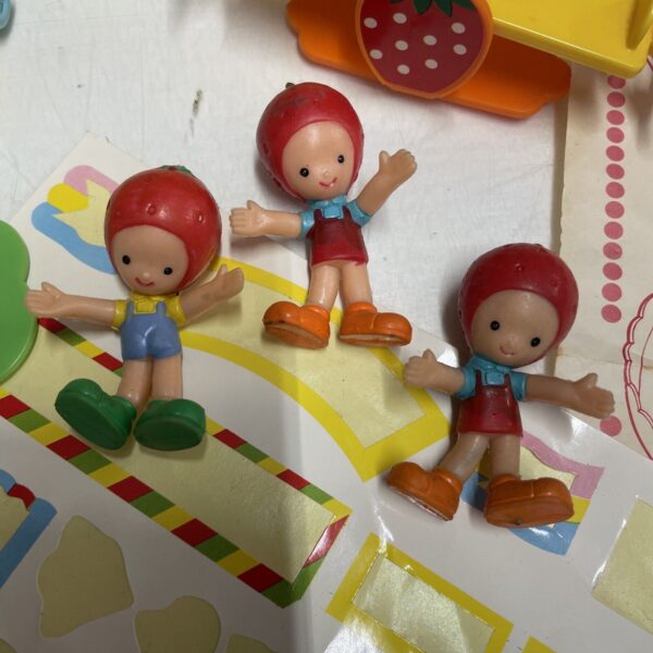 NEW GIOCO ROMA -FRAGOLANDIA Fragol - Castle  Vintage Toy Playset parco giochi - immagine 8