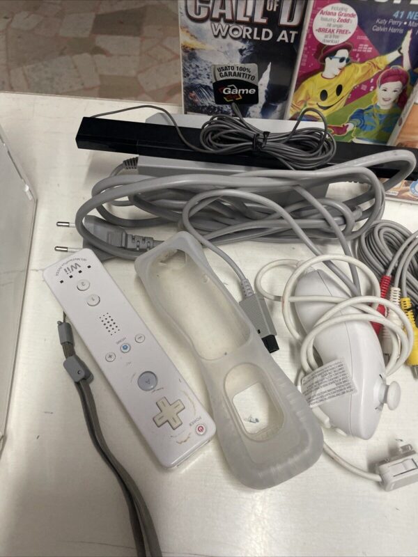 Nintendo Wii Consolle Bianca PAL + Cavi + Giochi Red Steel Just dance Call of D. - immagine 5
