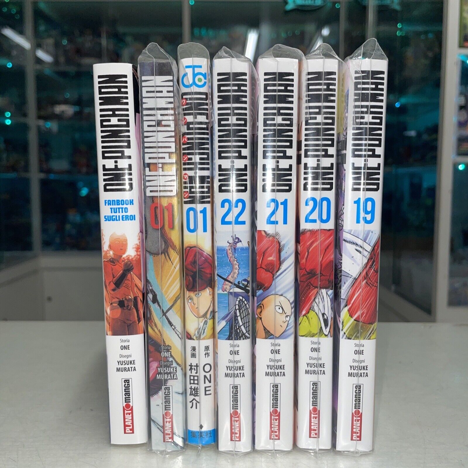 ONE-PUNCH-MAN-FANBOOK-tutto-sugli-eroi-Planet-Manga-Adesivi-e-Poster-145315034274-6