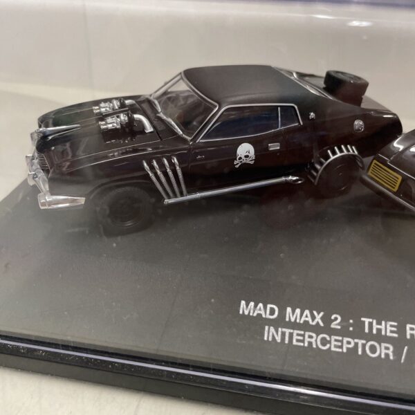 AUTOart Mad Max 2: The Road Warrior Interceptor & Enemy Car scala 1/43 - immagine 7