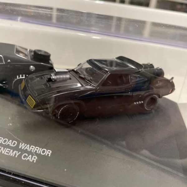 AUTOart Mad Max 2: The Road Warrior Interceptor & Enemy Car scala 1/43 - immagine 8