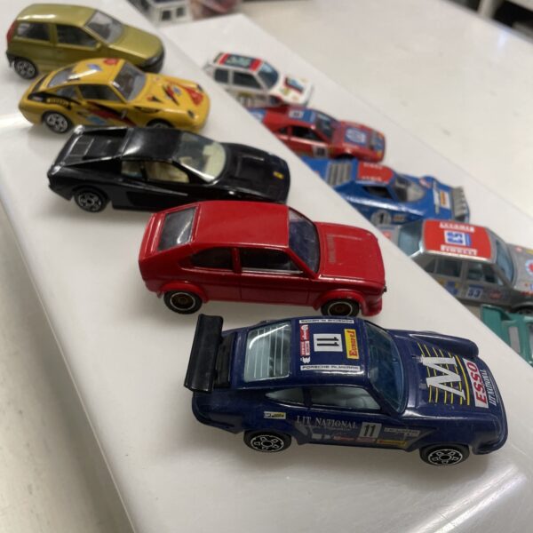 BURAGO Porsche Ferrari Alfa Romeo Pegeout Fiat BMW Lotto  1/43 - immagine 9