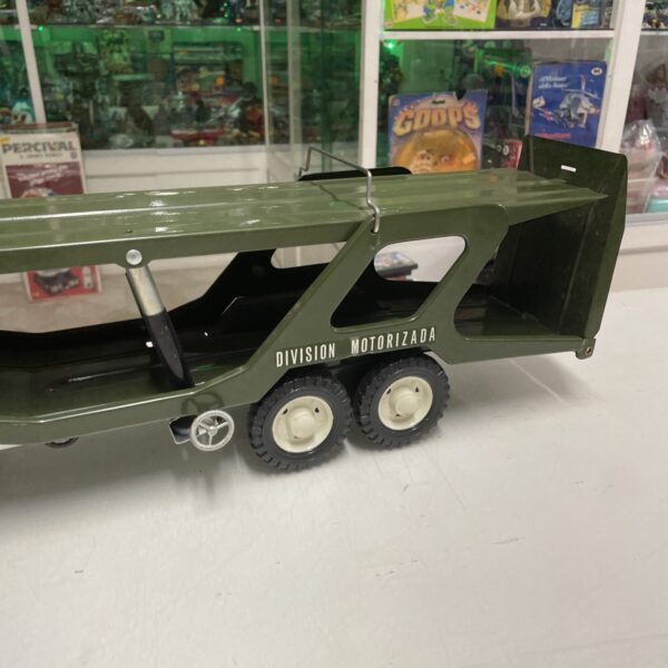 GOZAN Juguetes n. 916 - Bisarca Camion Portauto Militare - Tin Toys Lamiera - immagine 11