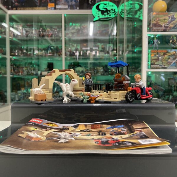 LEGO® JURASSIC WORLD Atrociraptor: inseguimento sulla moto 76945 DINO