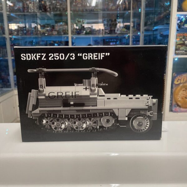 Lego BRICKMANIA 2296 SDKFZ 250/3 " Greif " / Light Radio Armored Car  Military - immagine 3