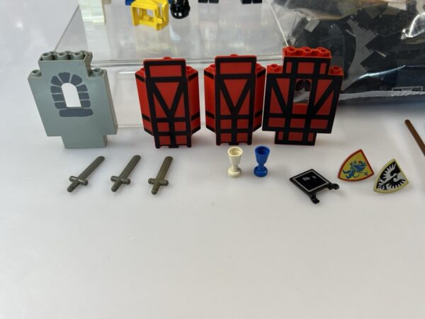 Lego Serie Castle - Set 6067  Guarded Inn - immagine 4