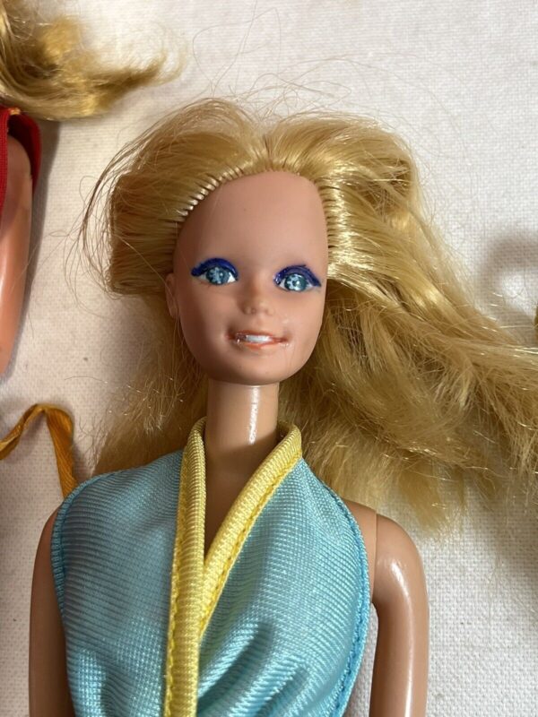 Lotto Barbie Con Valigetta Golden Dream Fashion Doll Case - immagine 13