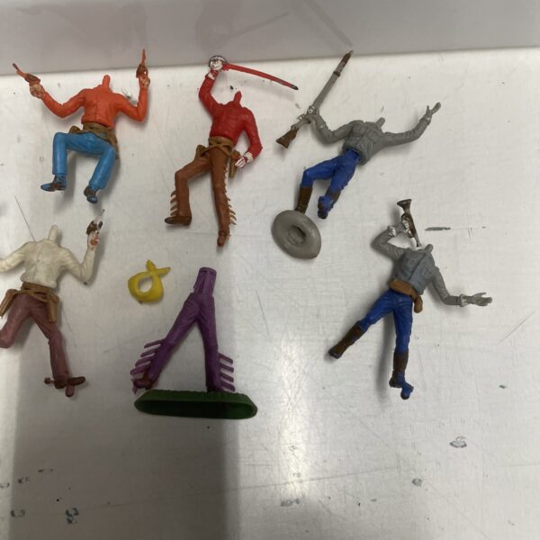 NARDI  Soldatini  FAR WEST Indiani Cow Boy  - scala 1/32 - immagine 4