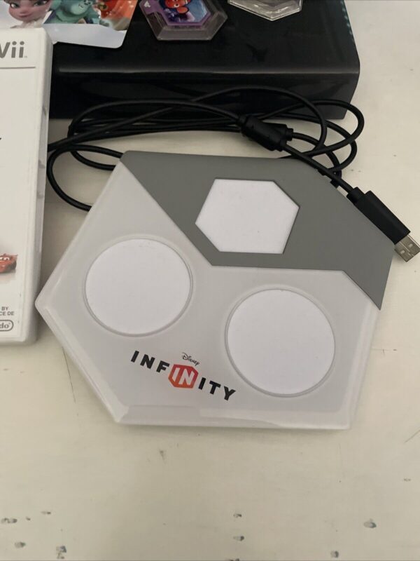 Nintendo wii Disney Infinity + Pedana + personaggi - immagine 3