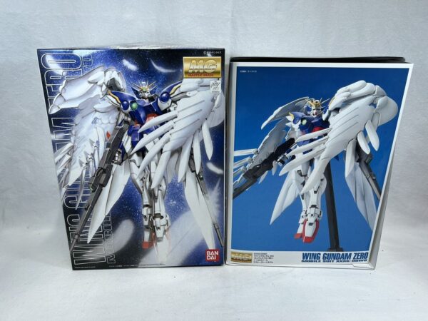 Bandai Model Kit Master Grade MG 1/100 Wing Gundam Zero - immagine 5