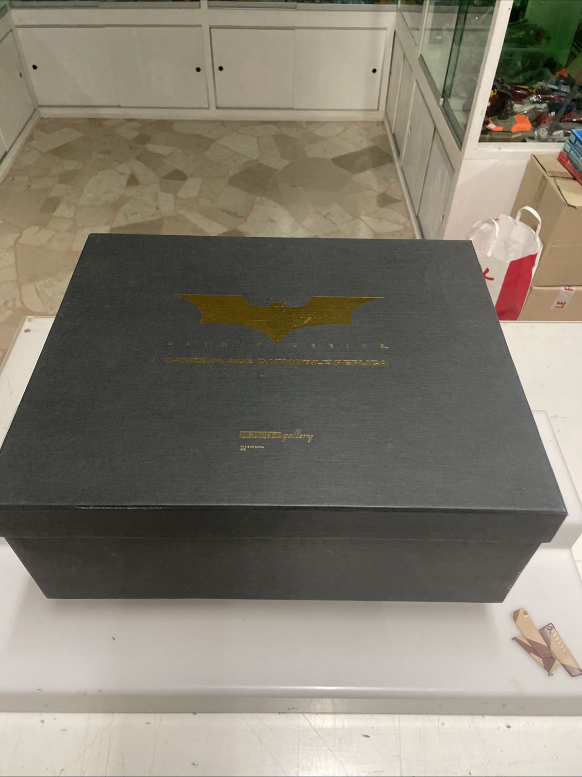 Dc Direct - Batman Begins - Camouflage Batmobile Replica - usata - immagine 12