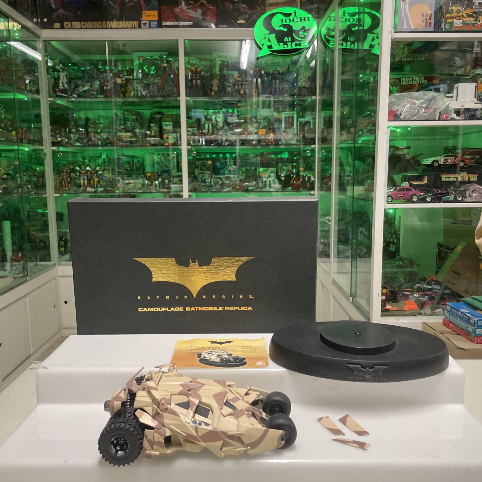 Dc Direct - Batman Begins - Camouflage Batmobile Replica - usata