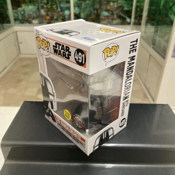 FUNKO POP - Movies - The Mandolarian Limited Glow in the dark #  491 - immagine 3