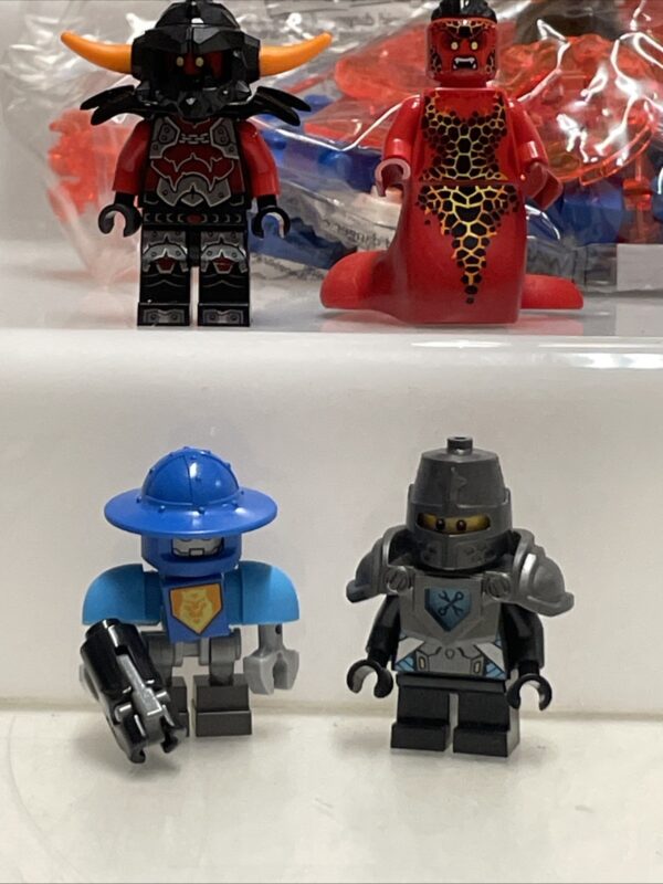 LEGO Nexo Knight - The Black Knight Mech - 70326 - COMPLETO 100% - immagine 8