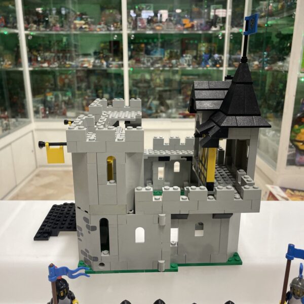 LEGO set Legoland Castle  6074  - Black Falcon's Fortress  - - immagine 6