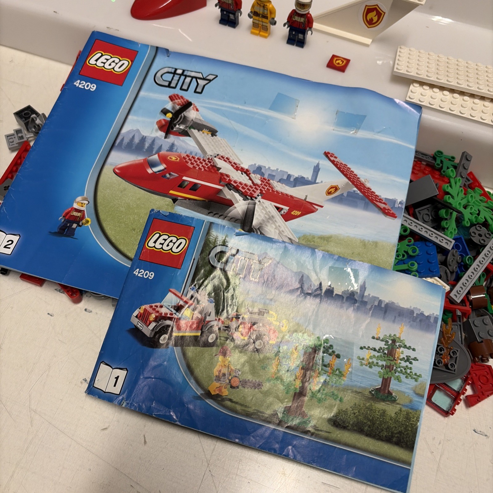 Lego City 4209 - Fire Plane - completo - immagine 9