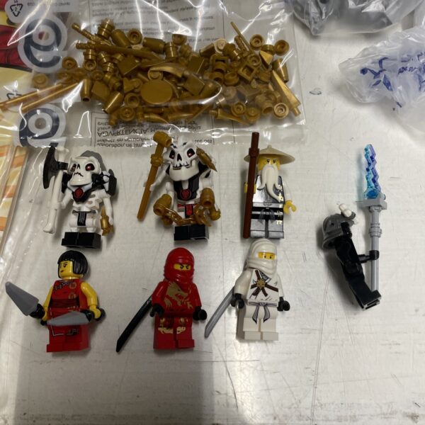 Lego Ninjago - 2507 Fire Temple  - The Golden Weapons - immagine 8