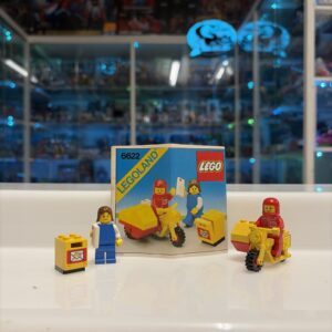 Lego System City Town 6622  Mailman on Motorcycle - completo 100% Vintage