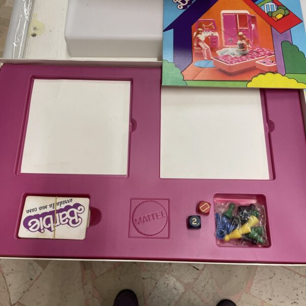 MATTEL Giochi - BARBIE - Arreda la sua Casa Scatola Societa' - immagine 6