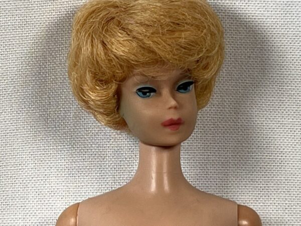 Mattel Barbie vintage bubblecut 60’s outfit originale Mignolo Mano Sx Rotto - immagine 17