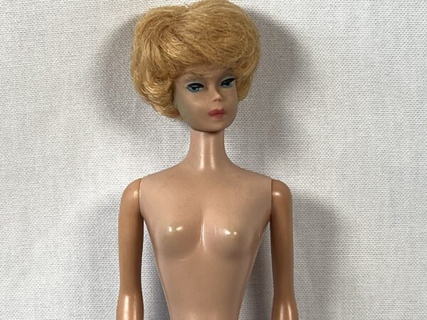 Mattel Barbie vintage bubblecut 60’s outfit originale Mignolo Mano Sx Rotto - immagine 18