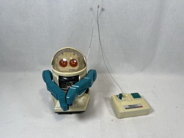 Nikko RC robot clinch