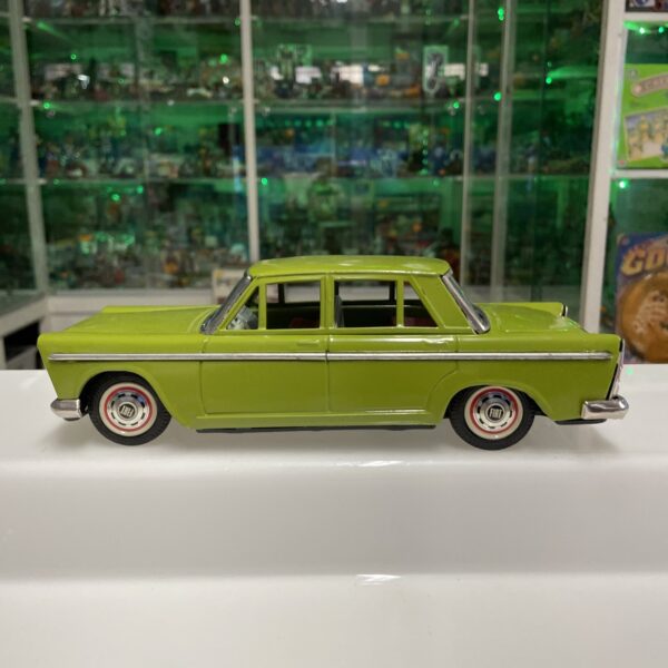 DAIYA - FIAT 1800 Friction - Tin Toys Vintage made in Japan - immagine 8
