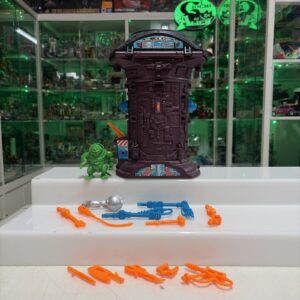 GALOOB Biker Mice From Mars - Dr. Karbunkle's Secret Lab + Figure Vintage Gig