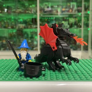 LEGO Minifigure Castle - Dragon Knights  Lotto drago nero + merlino