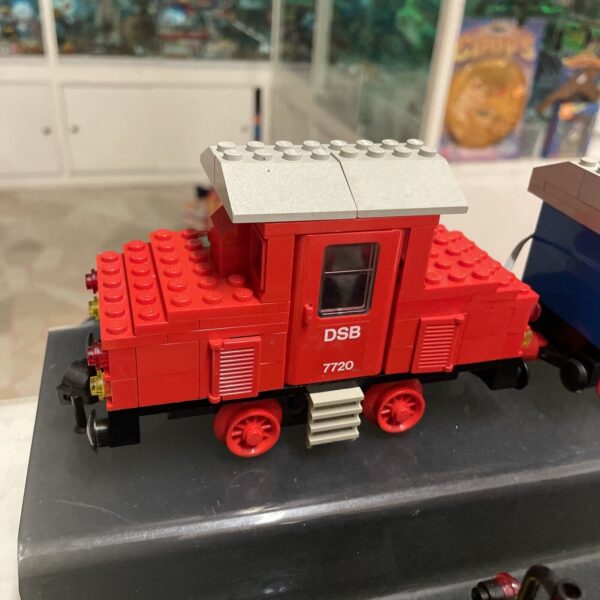 LEGO Train Treno - 7720 - Diesel Freight Train - Battery 4,5 V  1980 - immagine 9