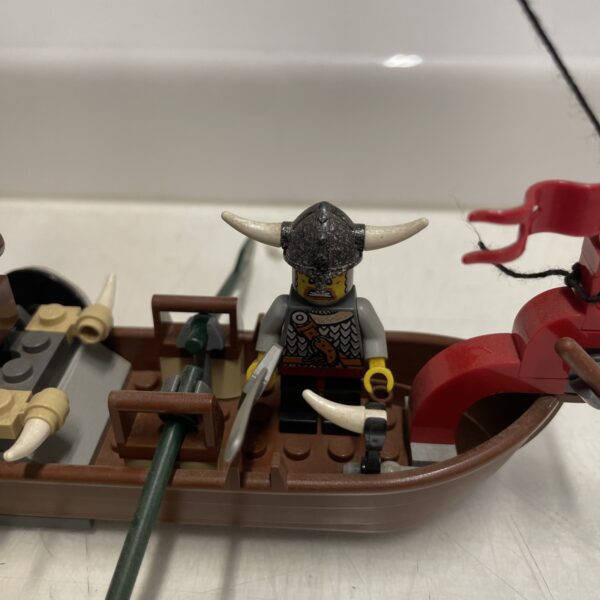 LEGO Vikings -  7016 Viking Boat Against the Wyvern Dragon - immagine 4