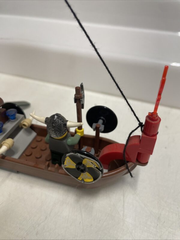LEGO Vikings -  7016 Viking Boat Against the Wyvern Dragon - immagine 9