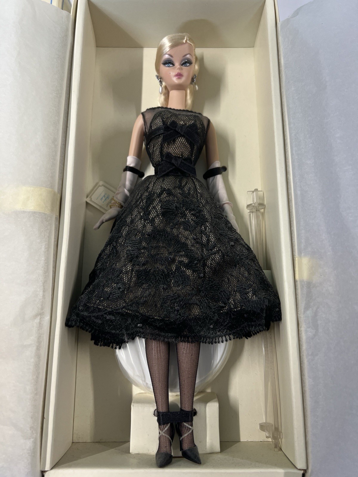 Mattel Barbie - Fashion Model Collection - Silkstone Cocktail Dress FMC - immagine 7