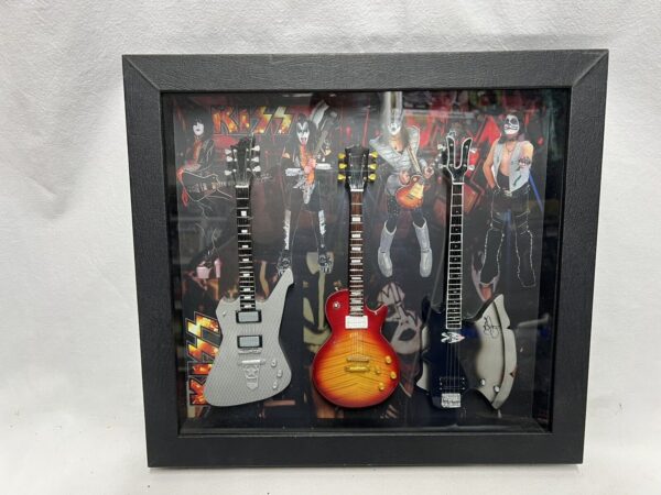 Quadro 3D Set Chitarre Kiss - immagine 3