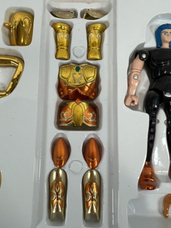 Saint Seiya I Cavalieri Dello Zodiaco Bandai 2001 Die Cast Camus Acquario - immagine 12