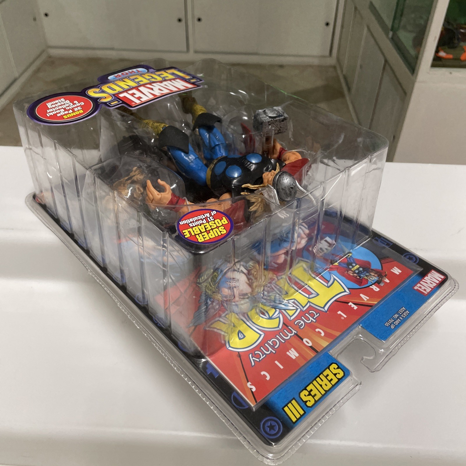Toy Biz - Marvel Legends - Thor - immagine 4