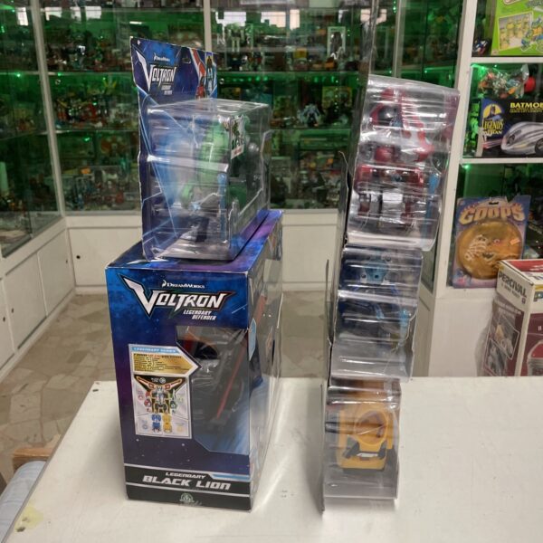 VOLTRON - Leggendary Defender - Giochi Preziosi Trasformabile 40 Cm - immagine 3