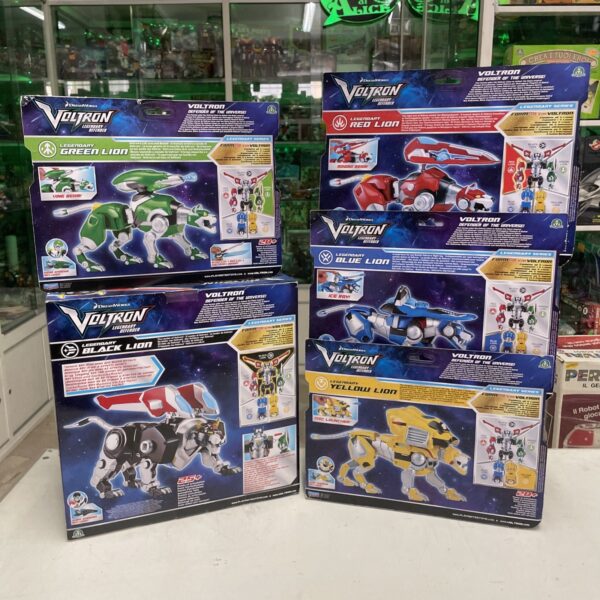 VOLTRON - Leggendary Defender - Giochi Preziosi Trasformabile 40 Cm - immagine 4