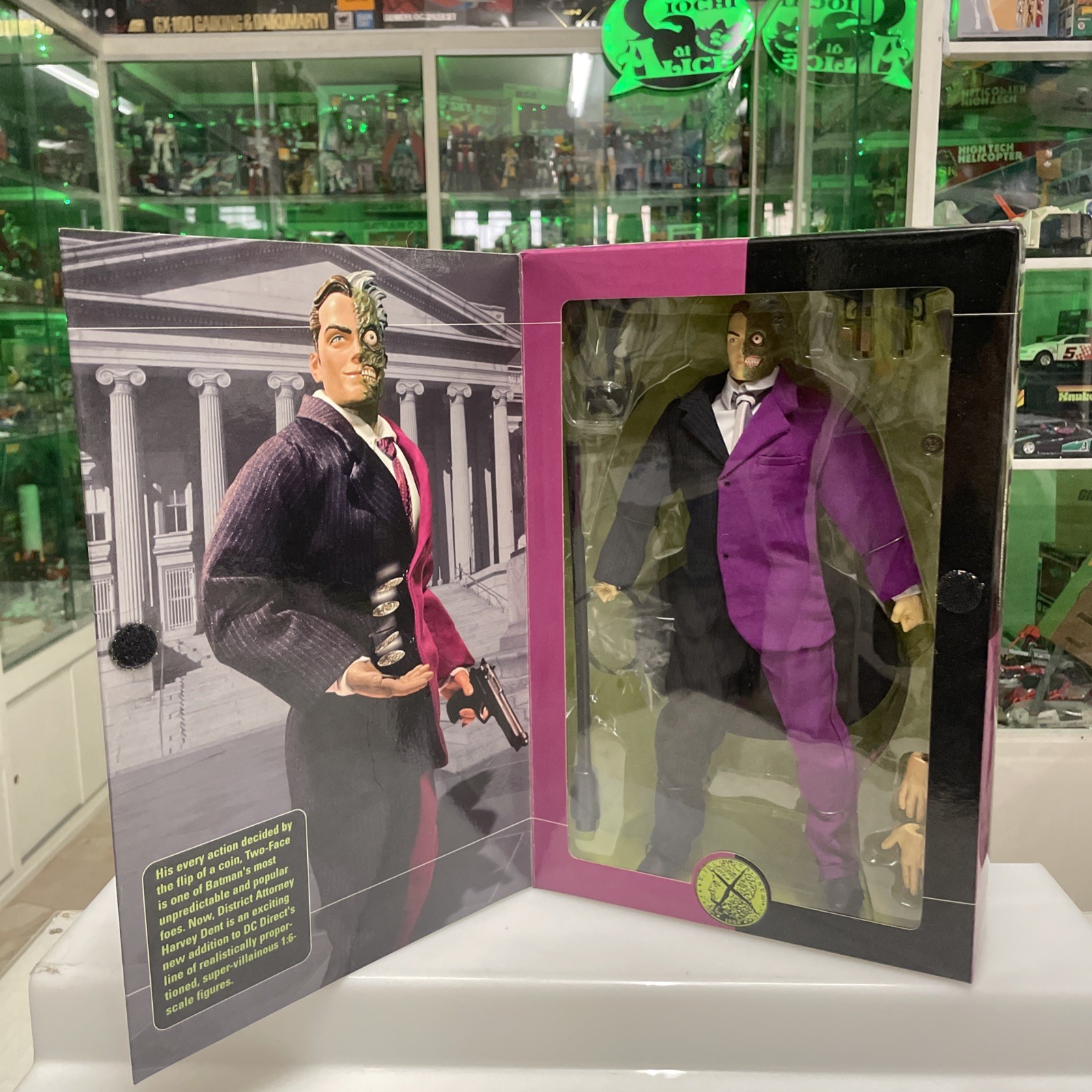 DC Direct - Two-face 1:6 Doll . Nuova Sealed - immagine 4
